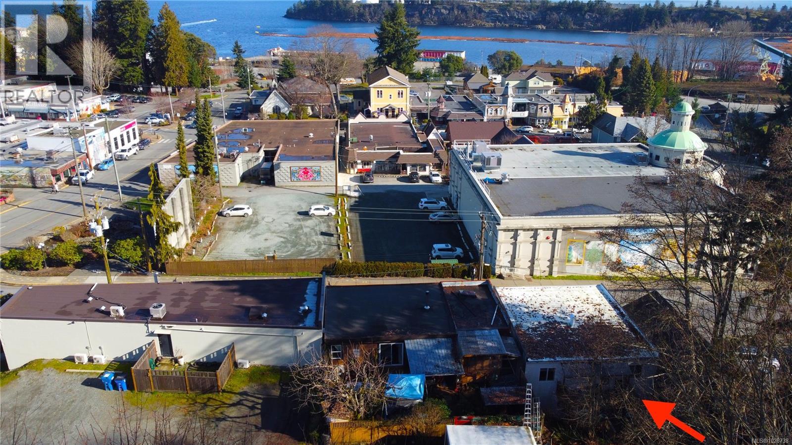 9736 CHEMAINUS RD - 21