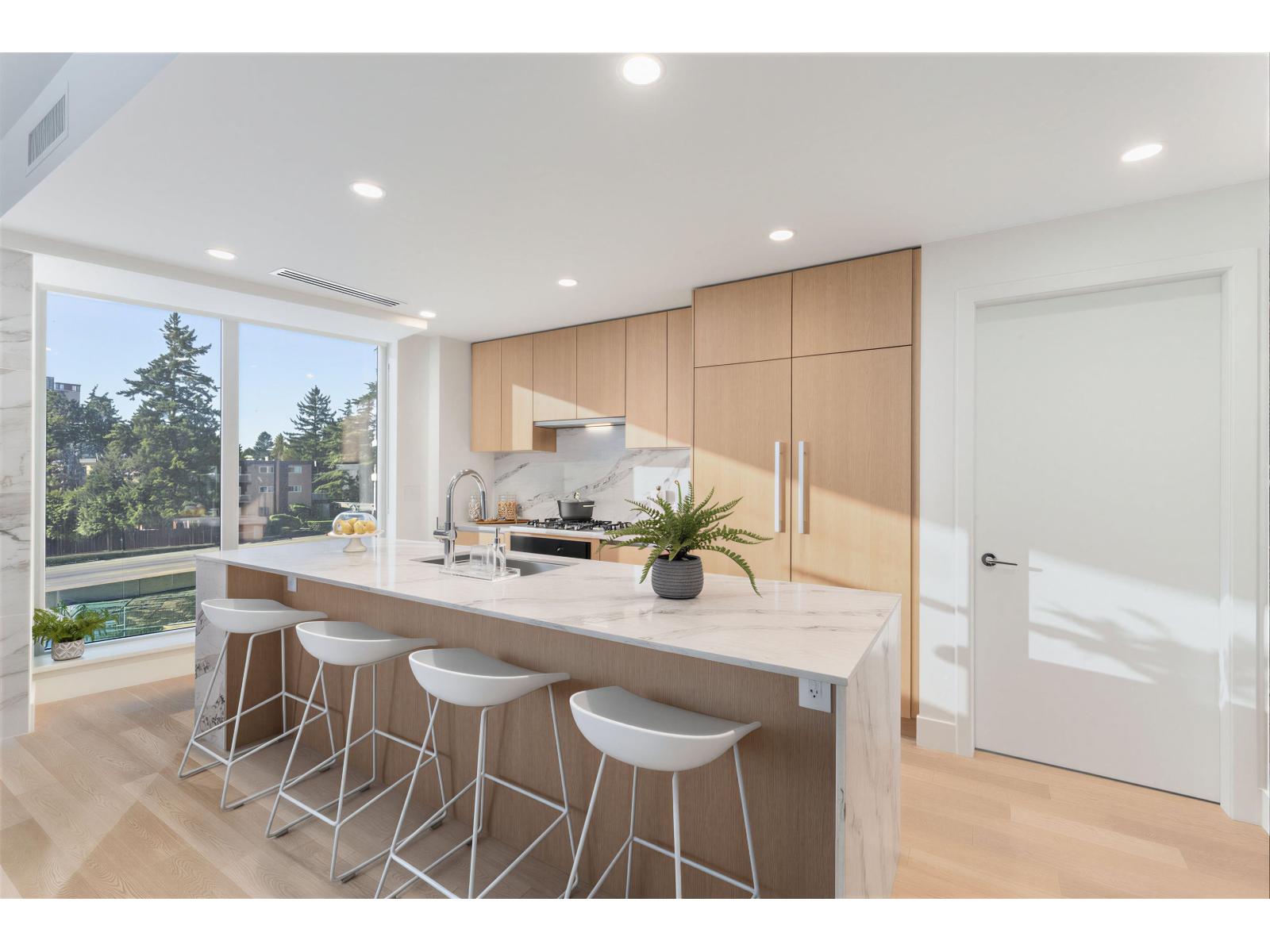 201 1475 FOSTER Street - photo 2