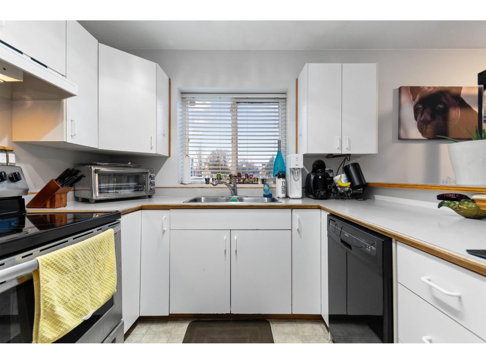 1 9206 CORBOULD STREET, Chilliwack Proper West, Chilliwack