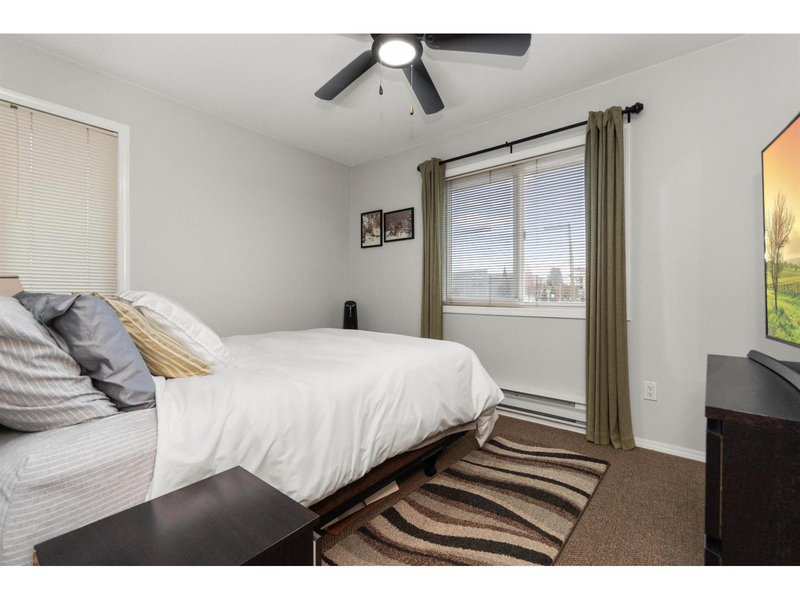 1 9206 CORBOULD STREET, Chilliwack Proper West, Chilliwack