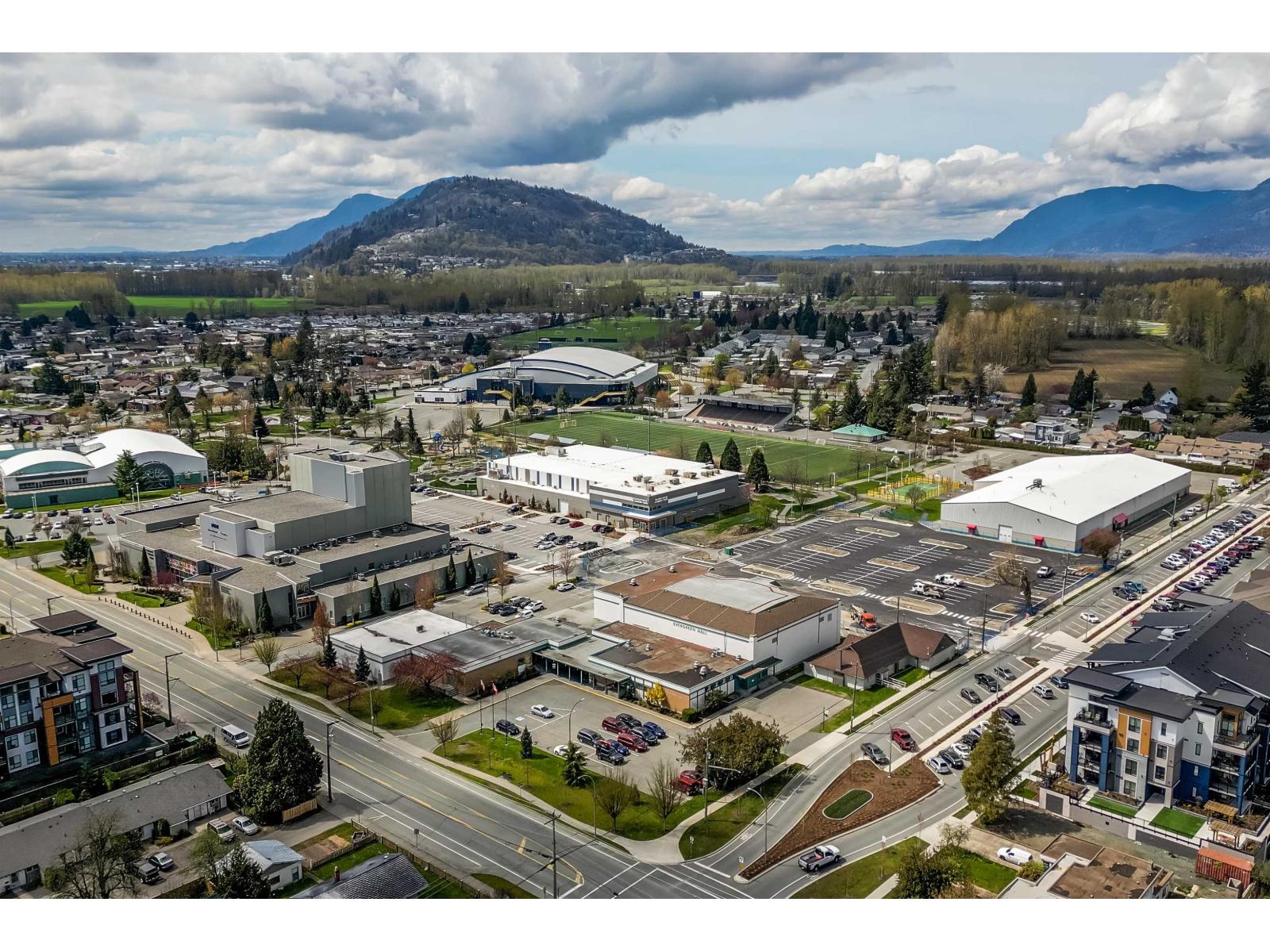 1 9206 CORBOULD STREET, Chilliwack Proper West, Chilliwack