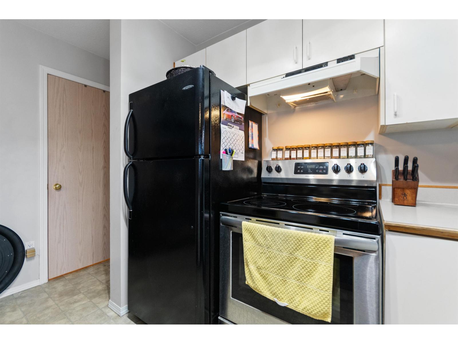 1 9206 CORBOULD STREET, Chilliwack Proper West, Chilliwack