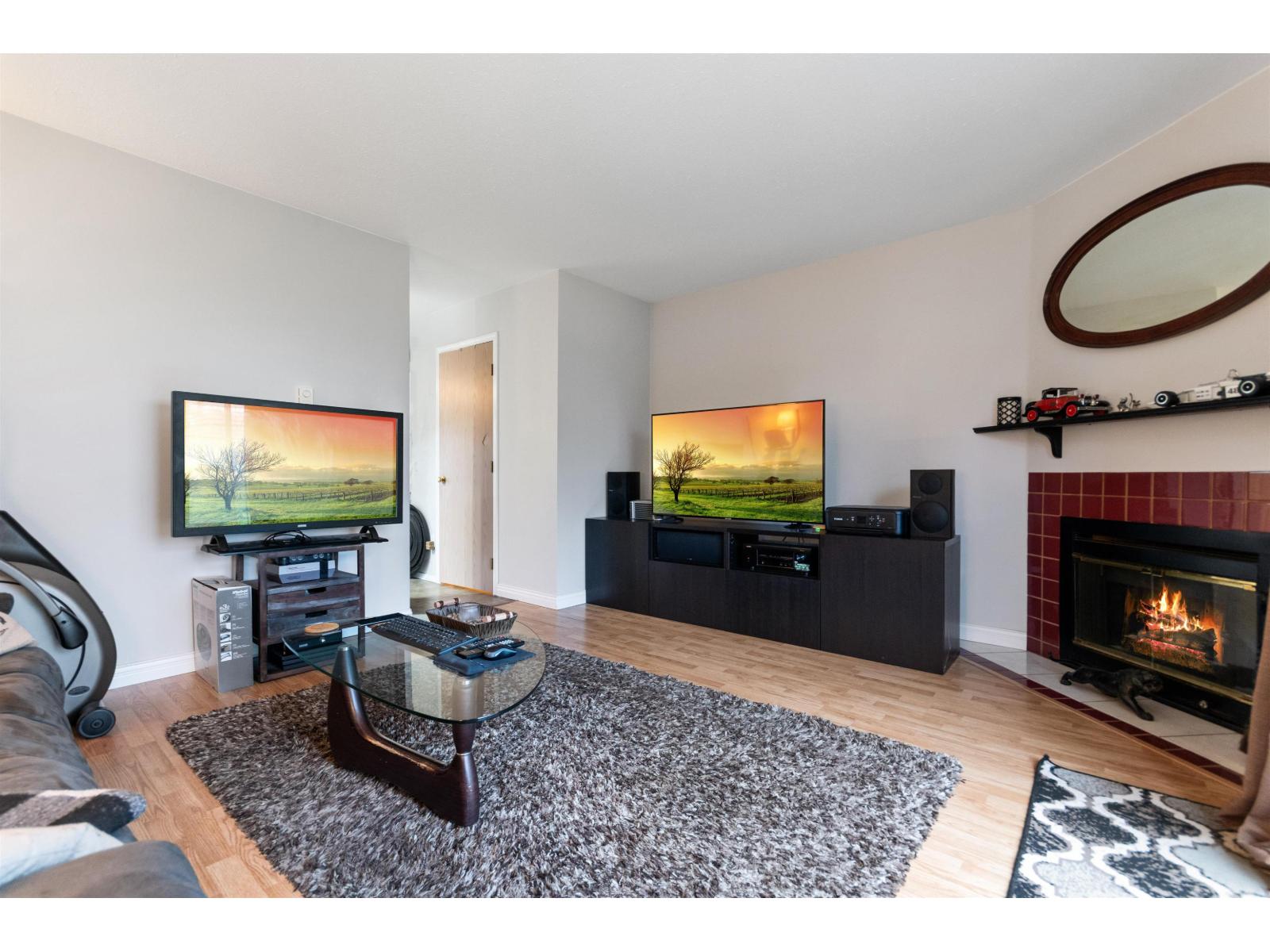 1 9206 CORBOULD STREET, Chilliwack Proper West, Chilliwack