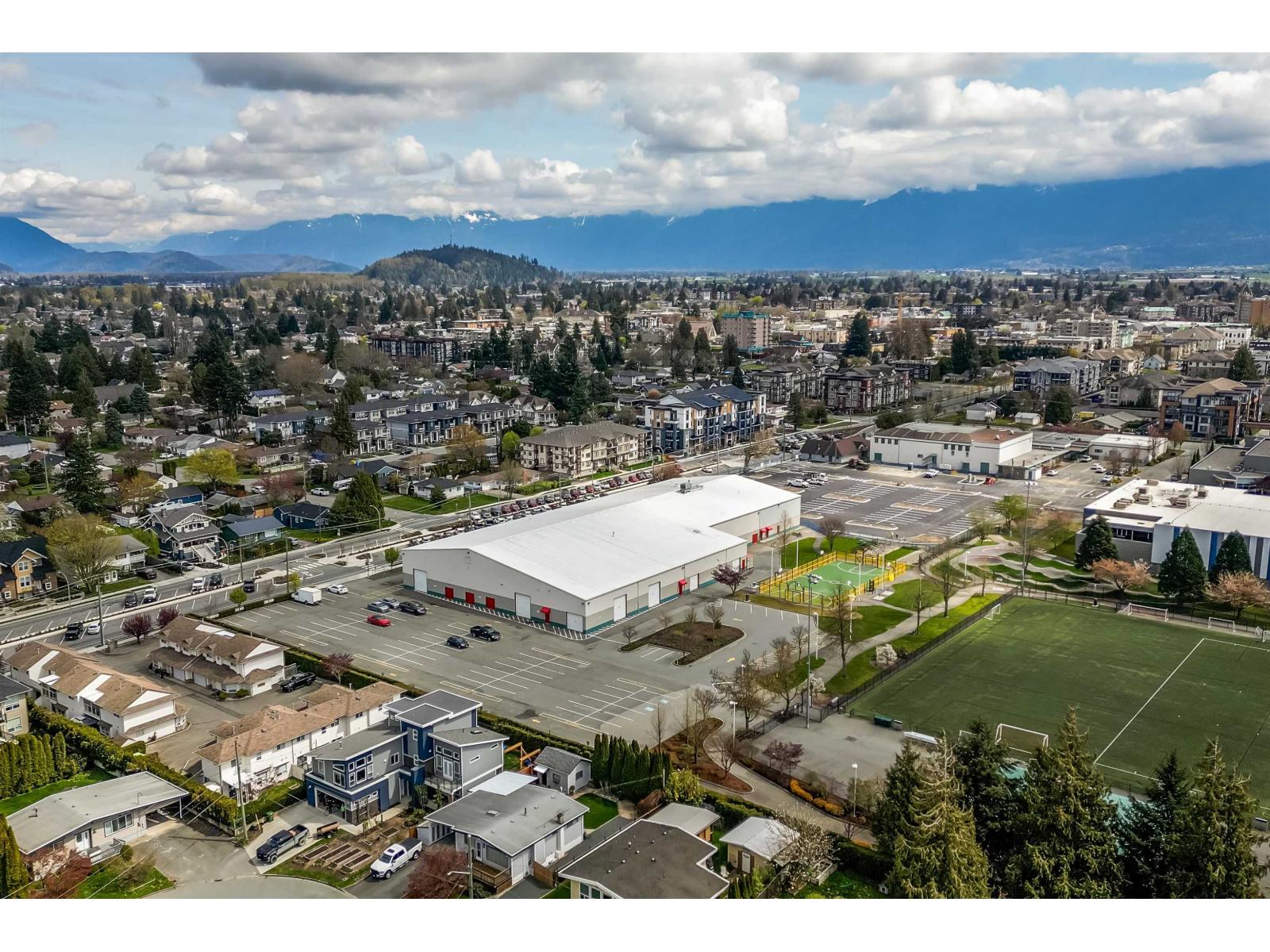 1 9206 CORBOULD STREET, Chilliwack Proper West, Chilliwack