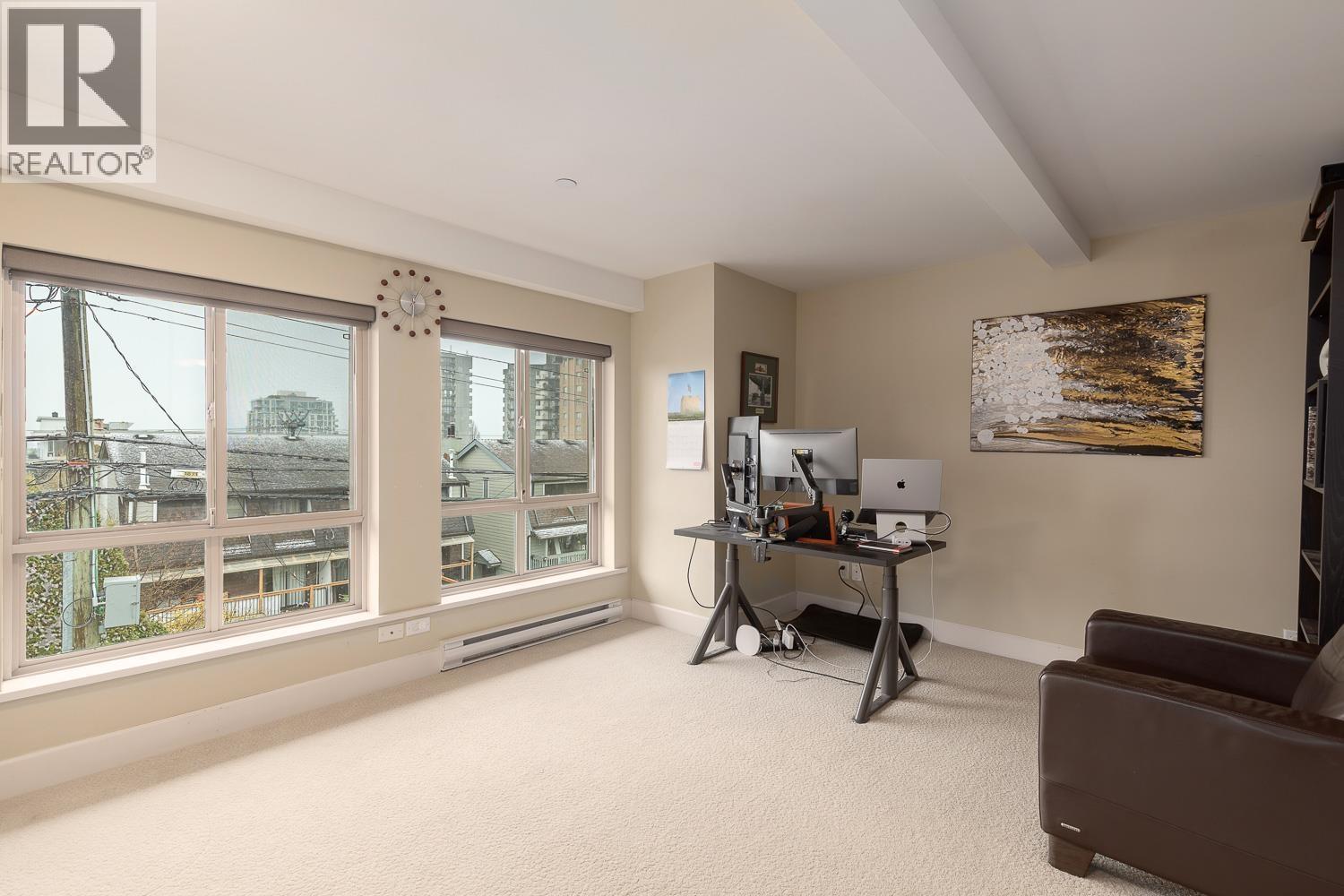 5 215 E 4TH STREET, North Vancouver