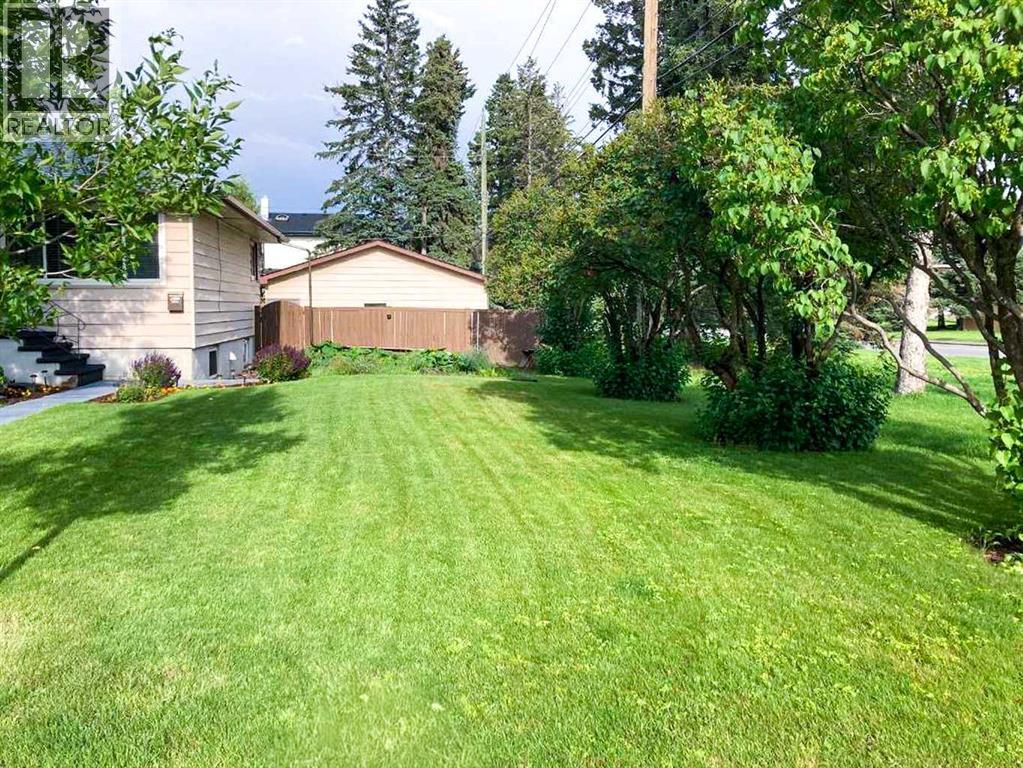 Single Family House Bungalow for Sale in  Waterloo Drive SW Wildwood Calgary 