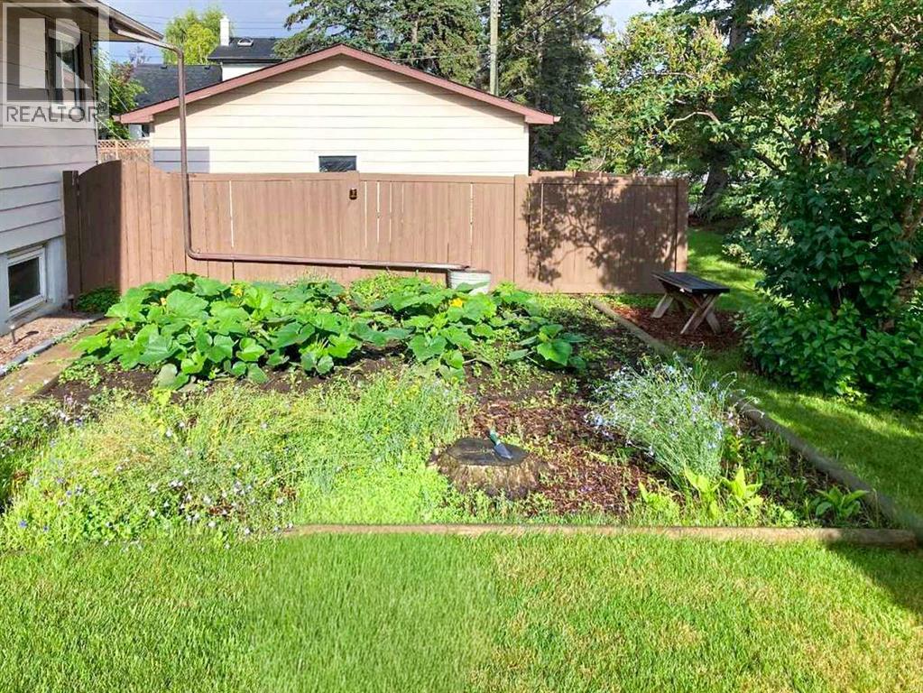 Single Family House Bungalow for Sale in  Waterloo Drive SW Wildwood Calgary 