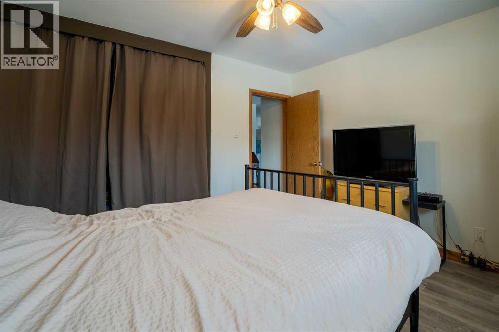 Single Family House Bungalow for Sale in  Waterloo Drive SW Wildwood Calgary 