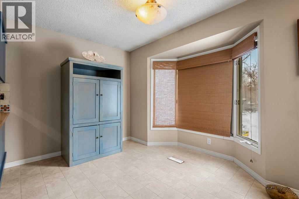 Single Family House Bungalow for Sale in  Deerbow Place SE Deer Run Calgary 