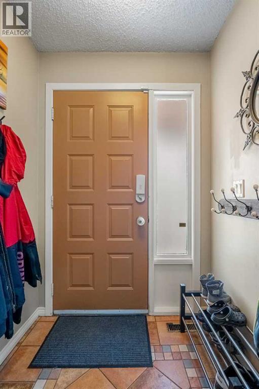 Single Family House Bungalow for Sale in  Deerbow Place SE Deer Run Calgary 