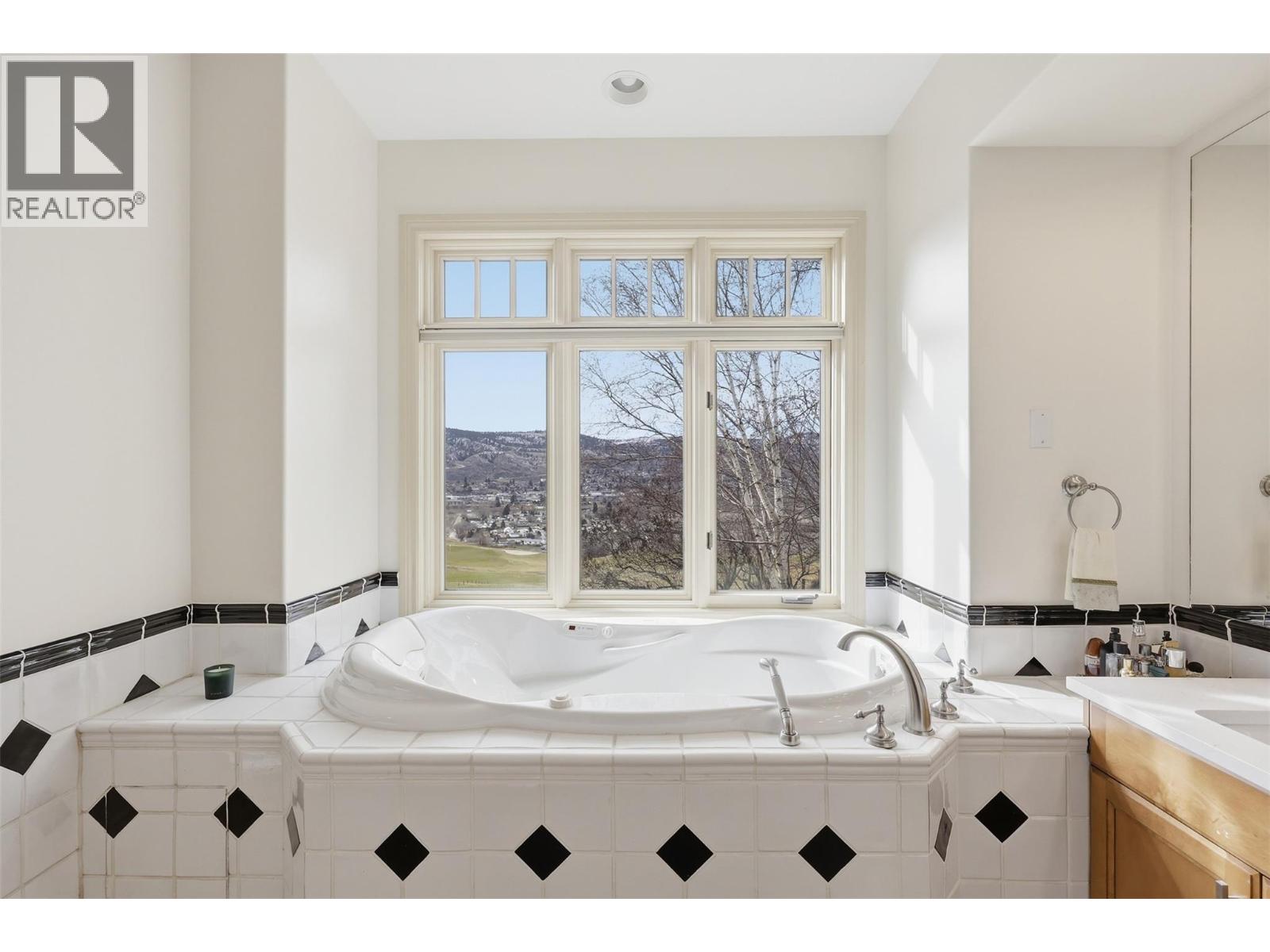 300 Mariposa Court, Kamloops