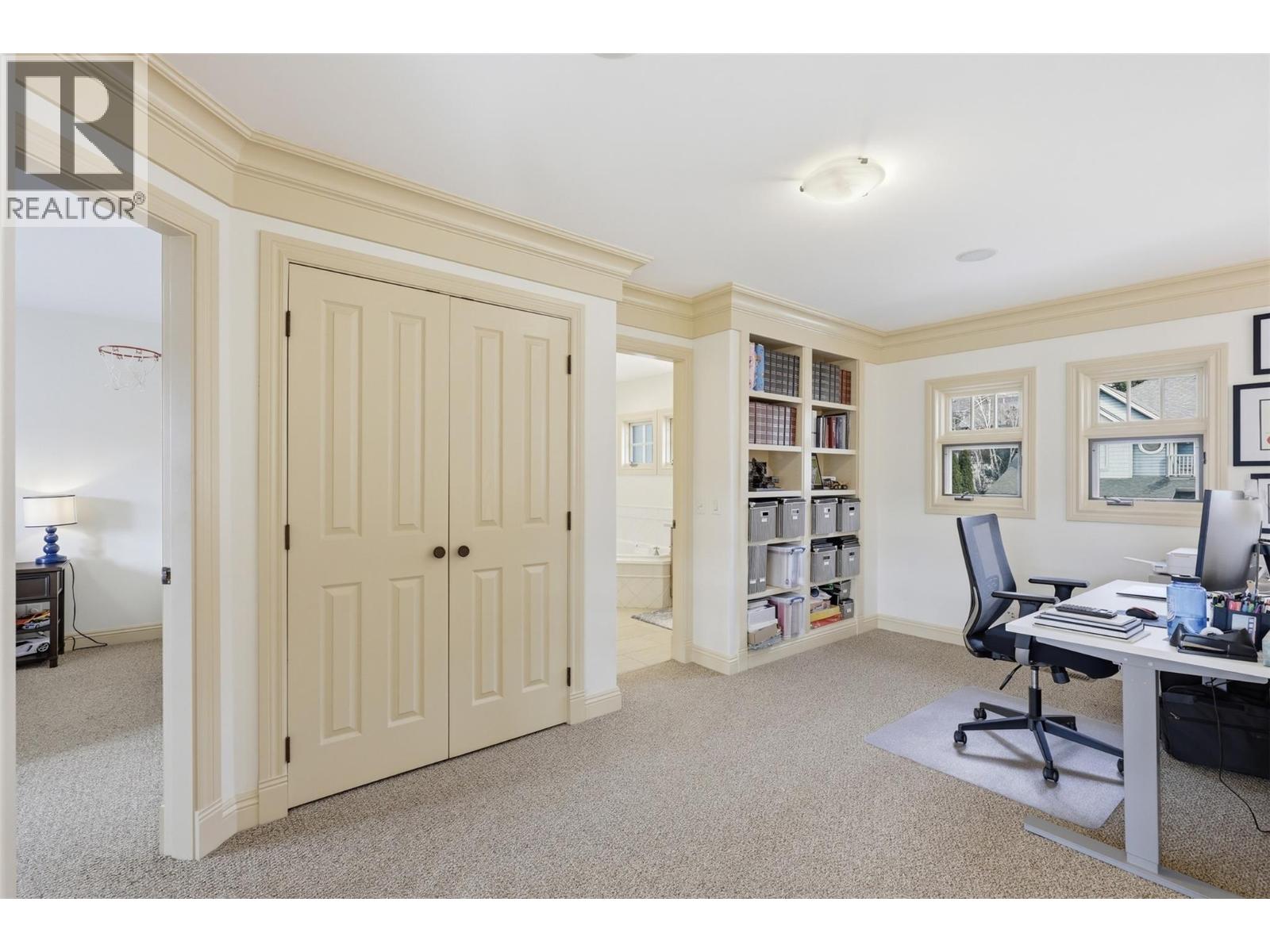 300 Mariposa Court, Kamloops