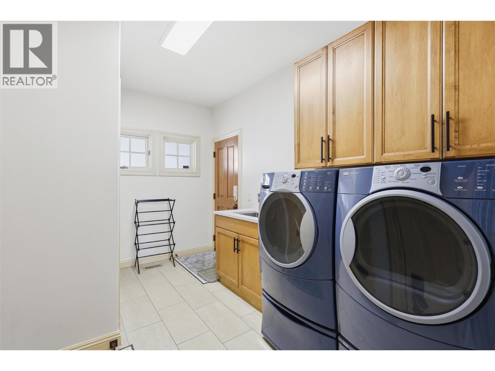 300 Mariposa Court, Kamloops