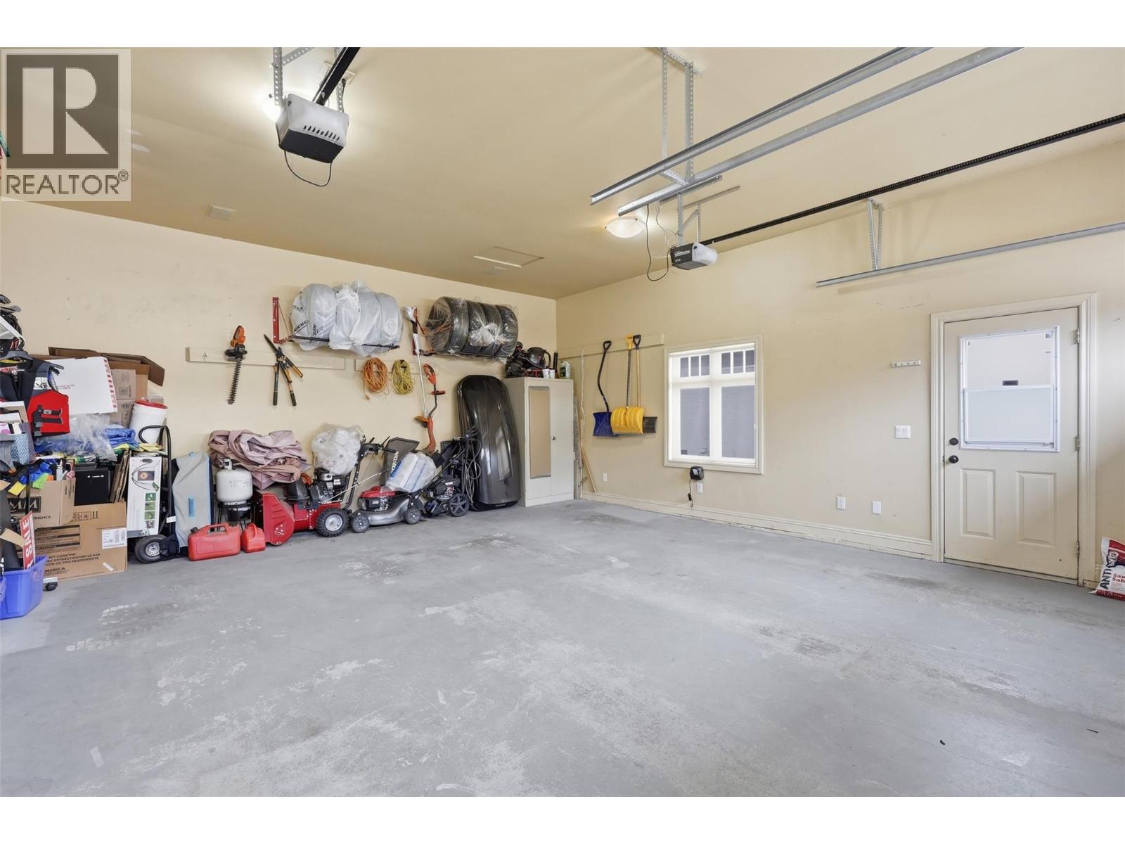 300 Mariposa Court, Kamloops