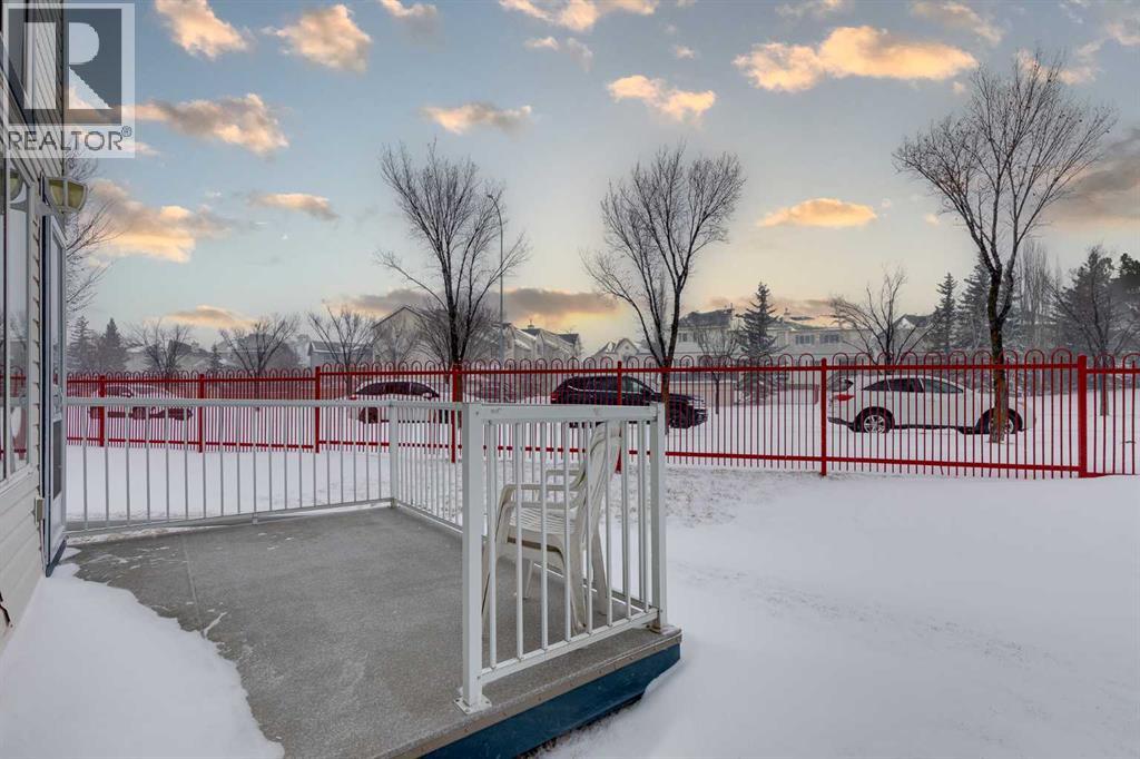 Single Family House 4 Level for Sale in  Rocky Ridge Court NW Rocky Ridge Calgary 