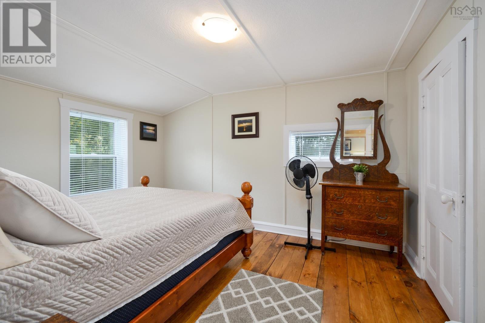 Property 32 of 48 of 15398 Highway 4