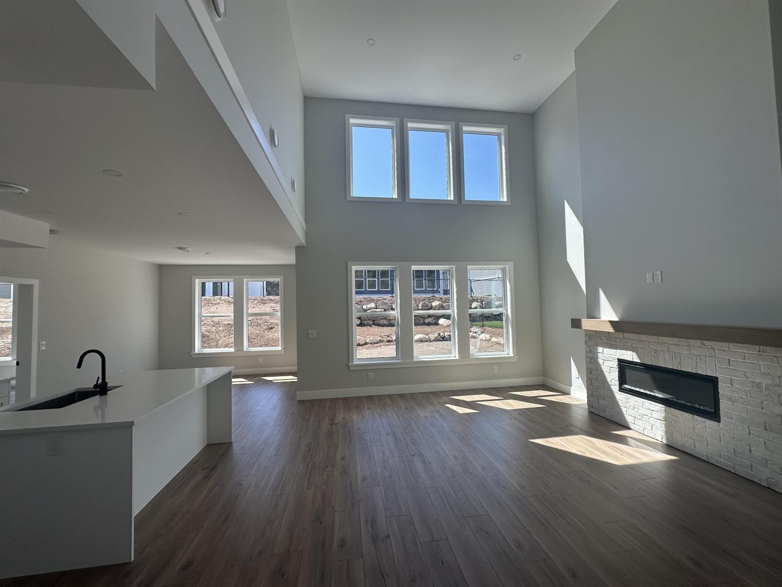 1985 SPARROW HAWK PLACE, Mt Woodside, Agassiz