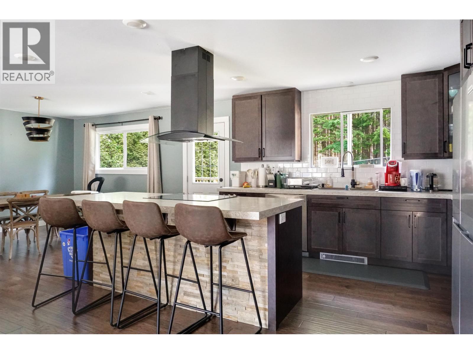 60 ANGLE STREET, Kitimat