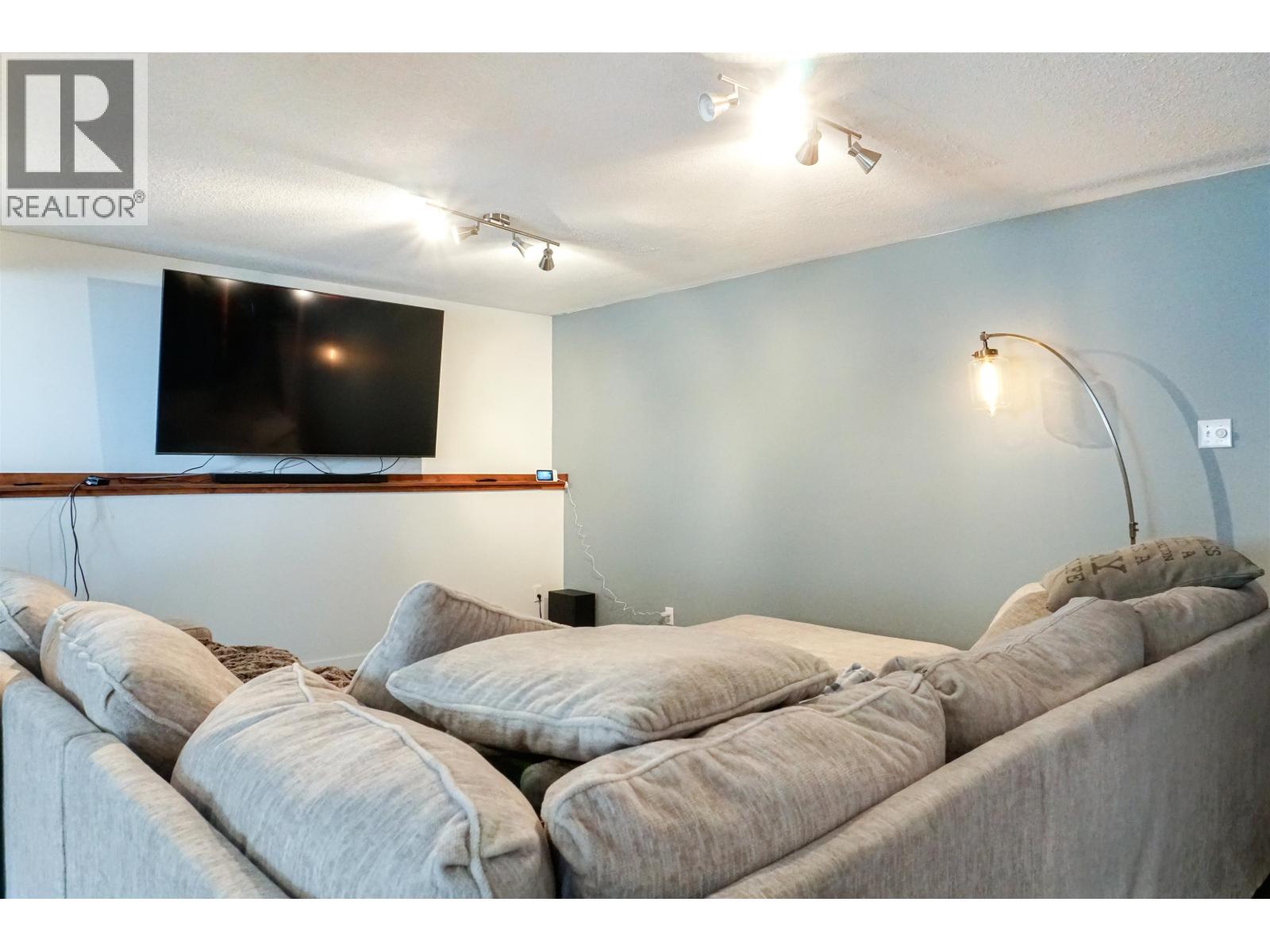 60 ANGLE STREET, Kitimat