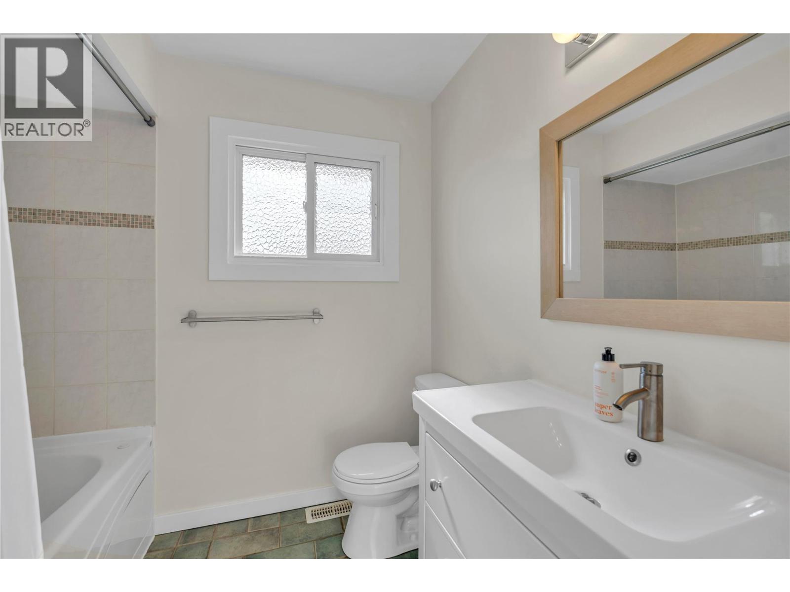 113 Hemlock Avenue, Kaleden