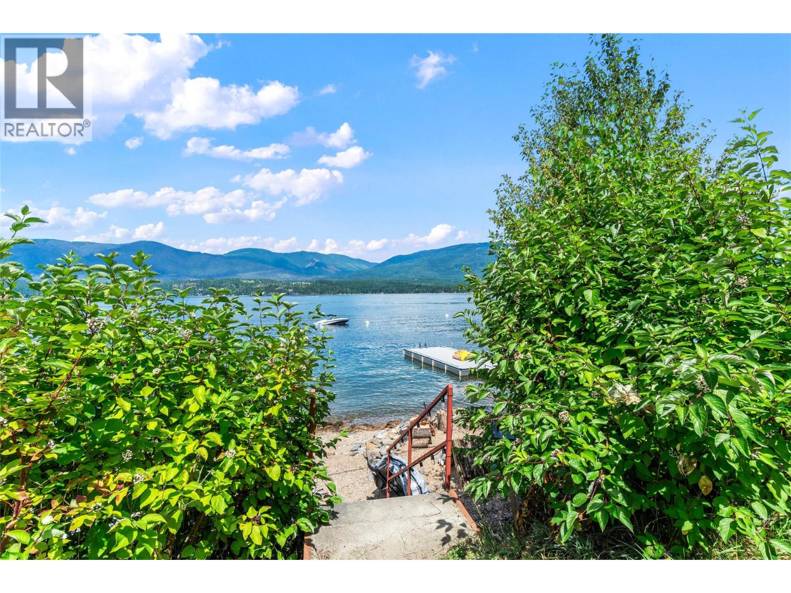 3560 Eagle Bay Road, Eagle Bay