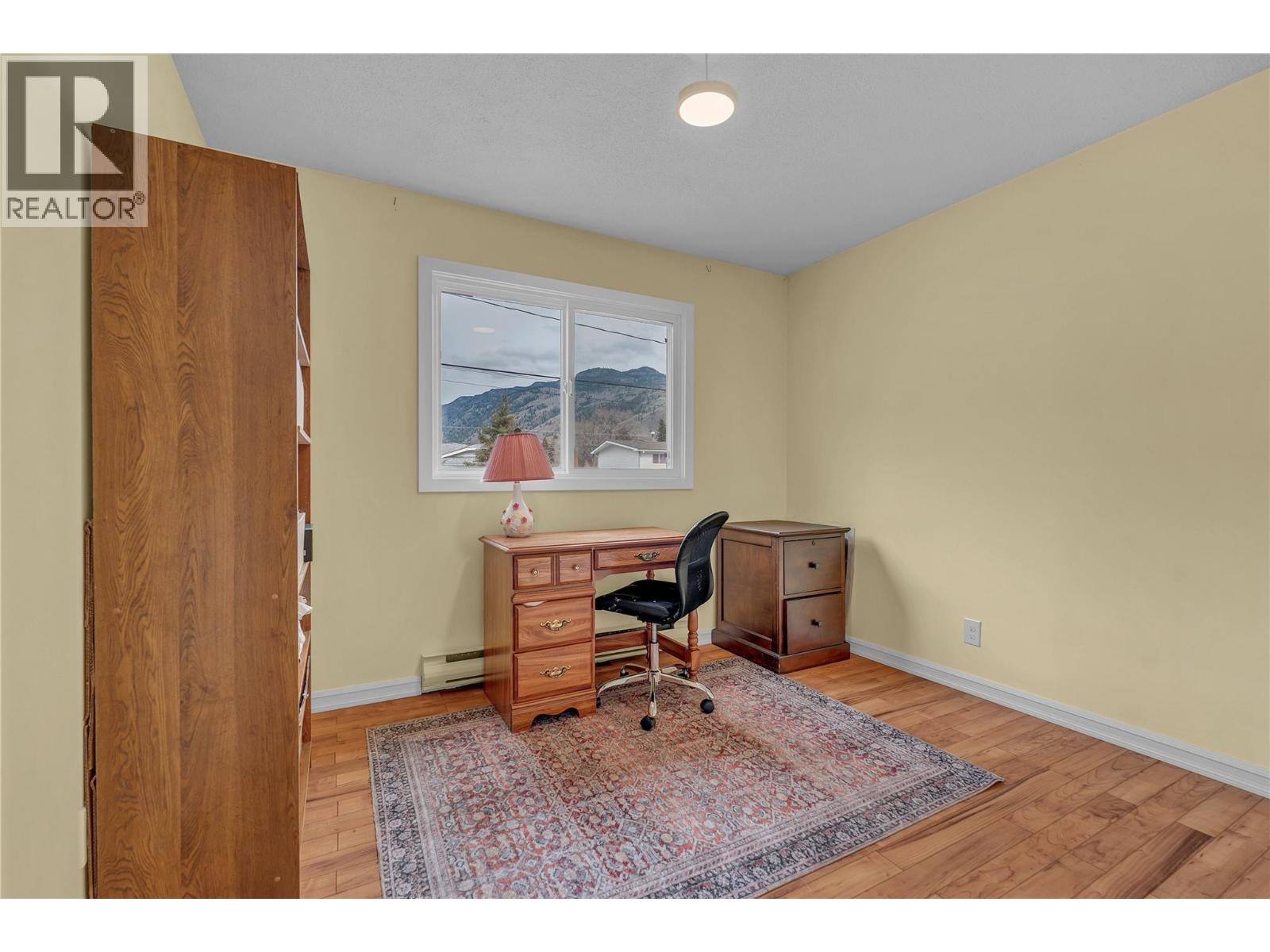 531 3rd Avenue, Keremeos