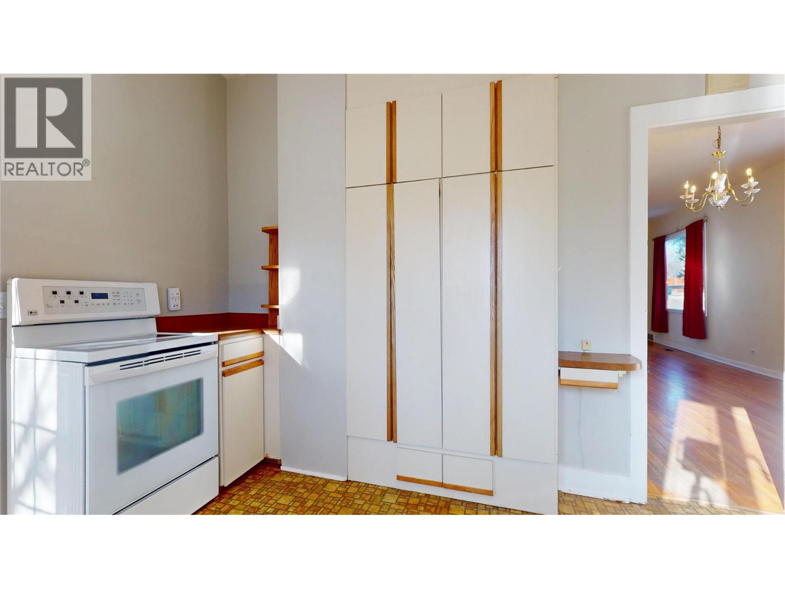 216 14TH AVENUE S - 20