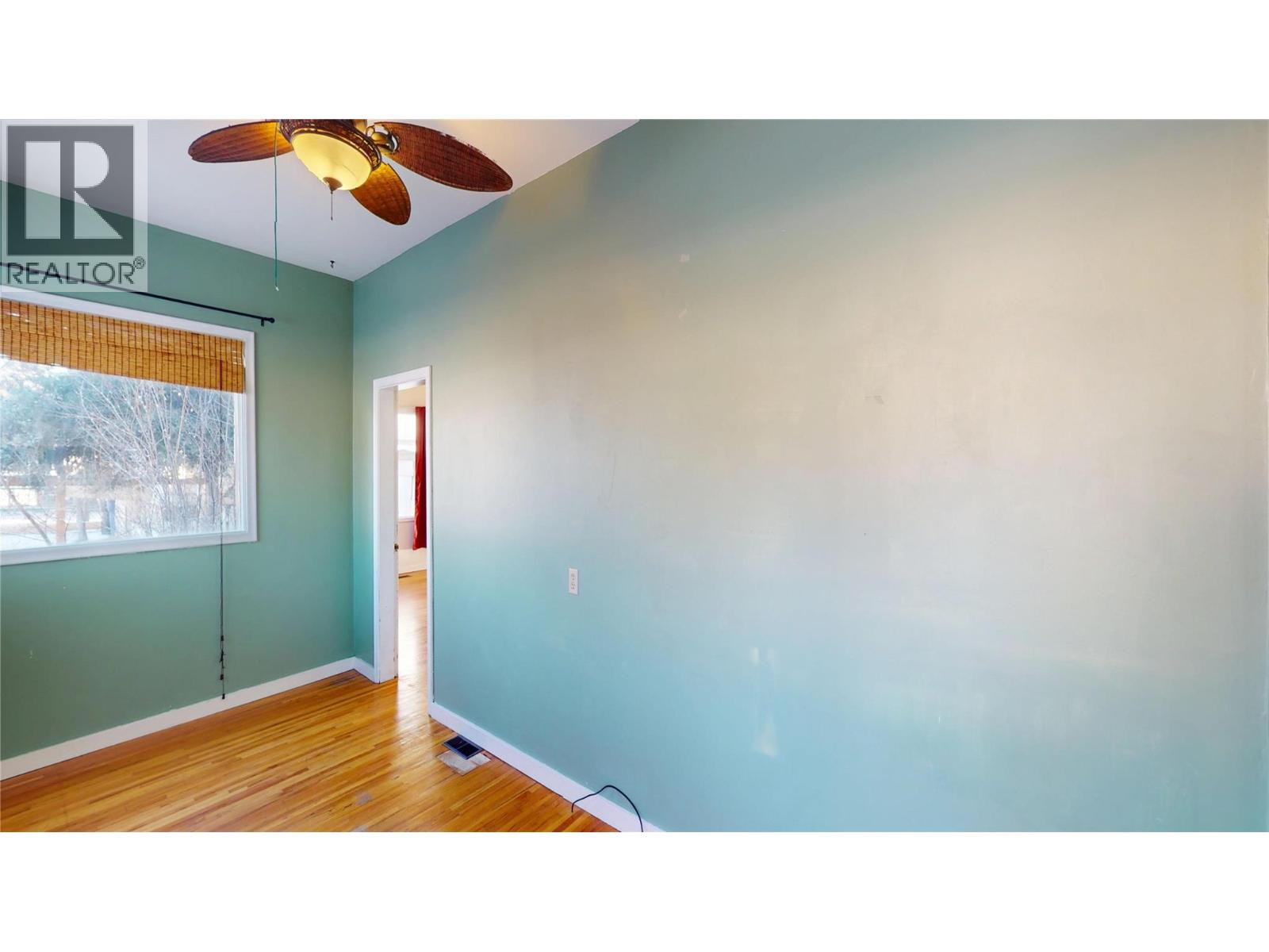 216 14TH AVENUE S - 4