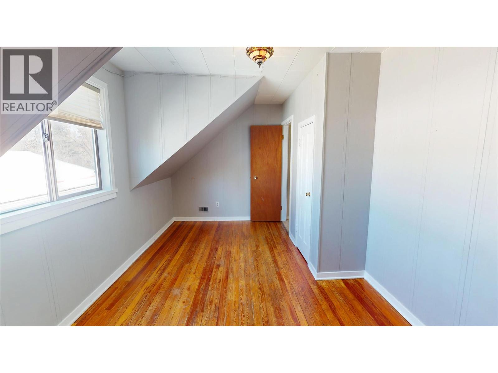 216 14TH AVENUE S - 33