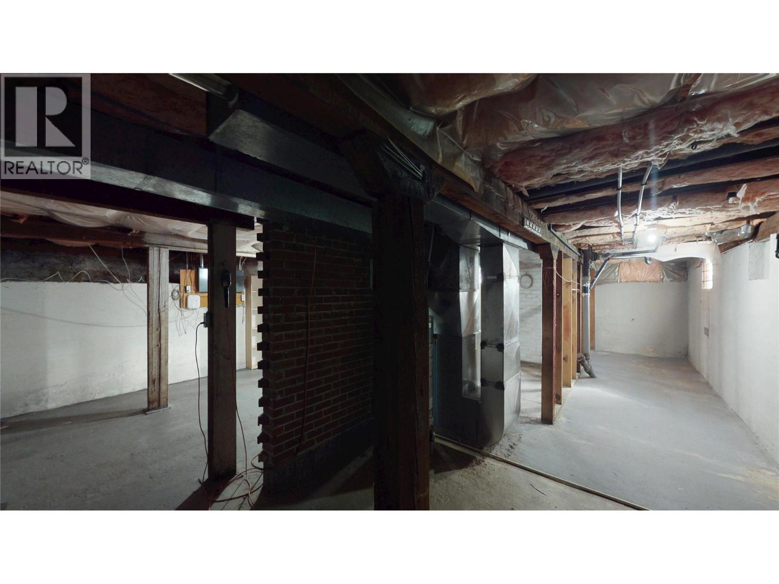 216 14TH AVENUE S - 40