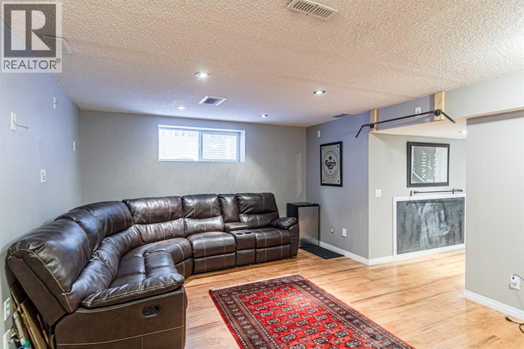 Single Family House for Sale in  Silverado Plains View SW Silverado Calgary 