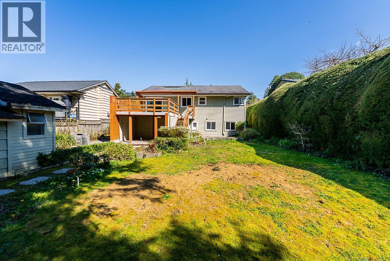 1126 KINGS AVENUE, West Vancouver