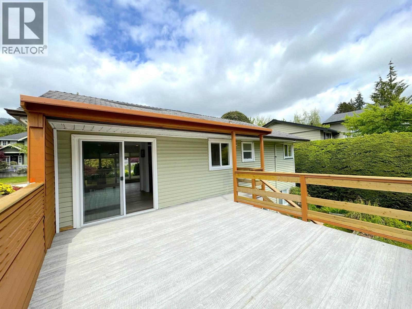 1126 KINGS AVENUE, West Vancouver