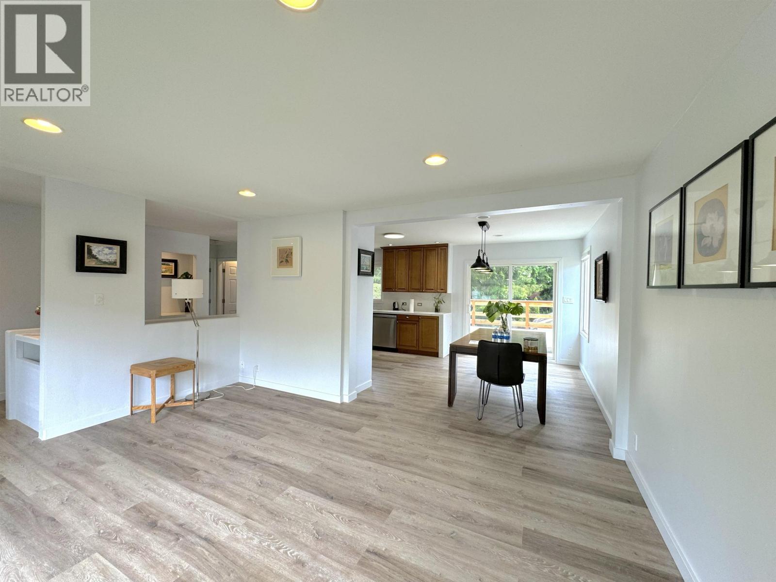 1126 KINGS AVENUE, West Vancouver