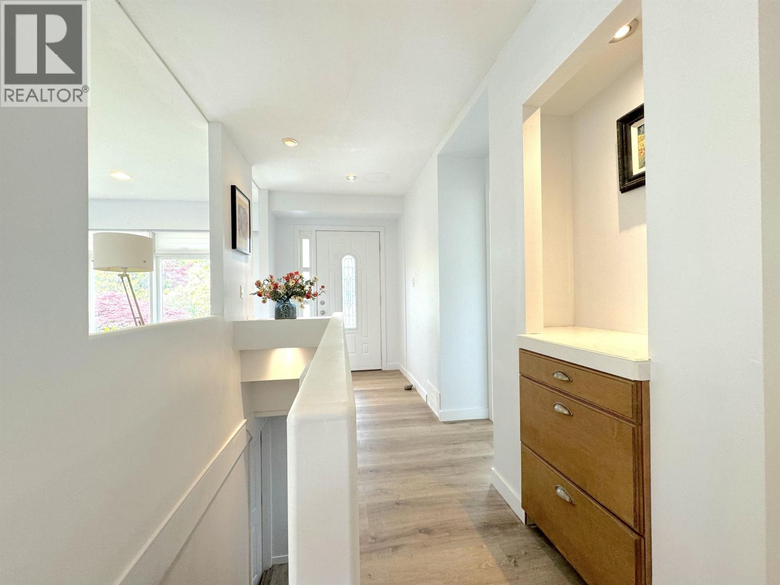 1126 KINGS AVENUE, West Vancouver