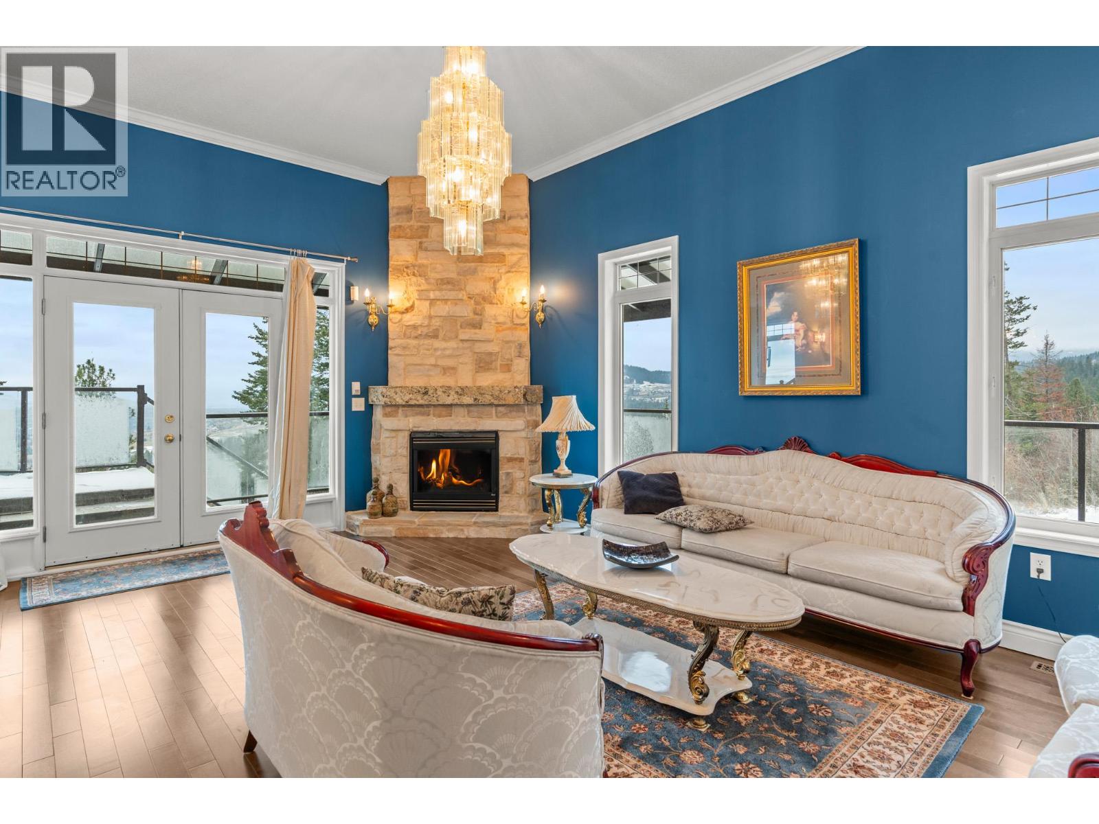 5475/5477 Kingsview Road - 12