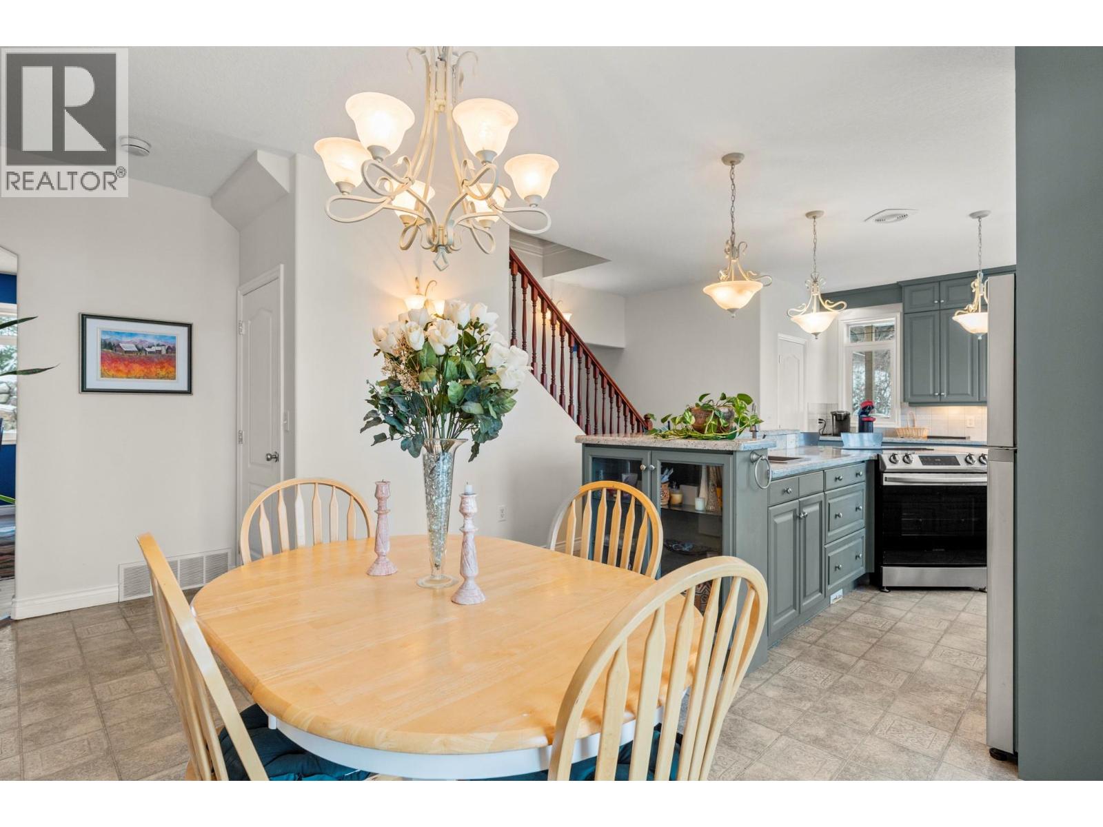 5475/5477 Kingsview Road - 19
