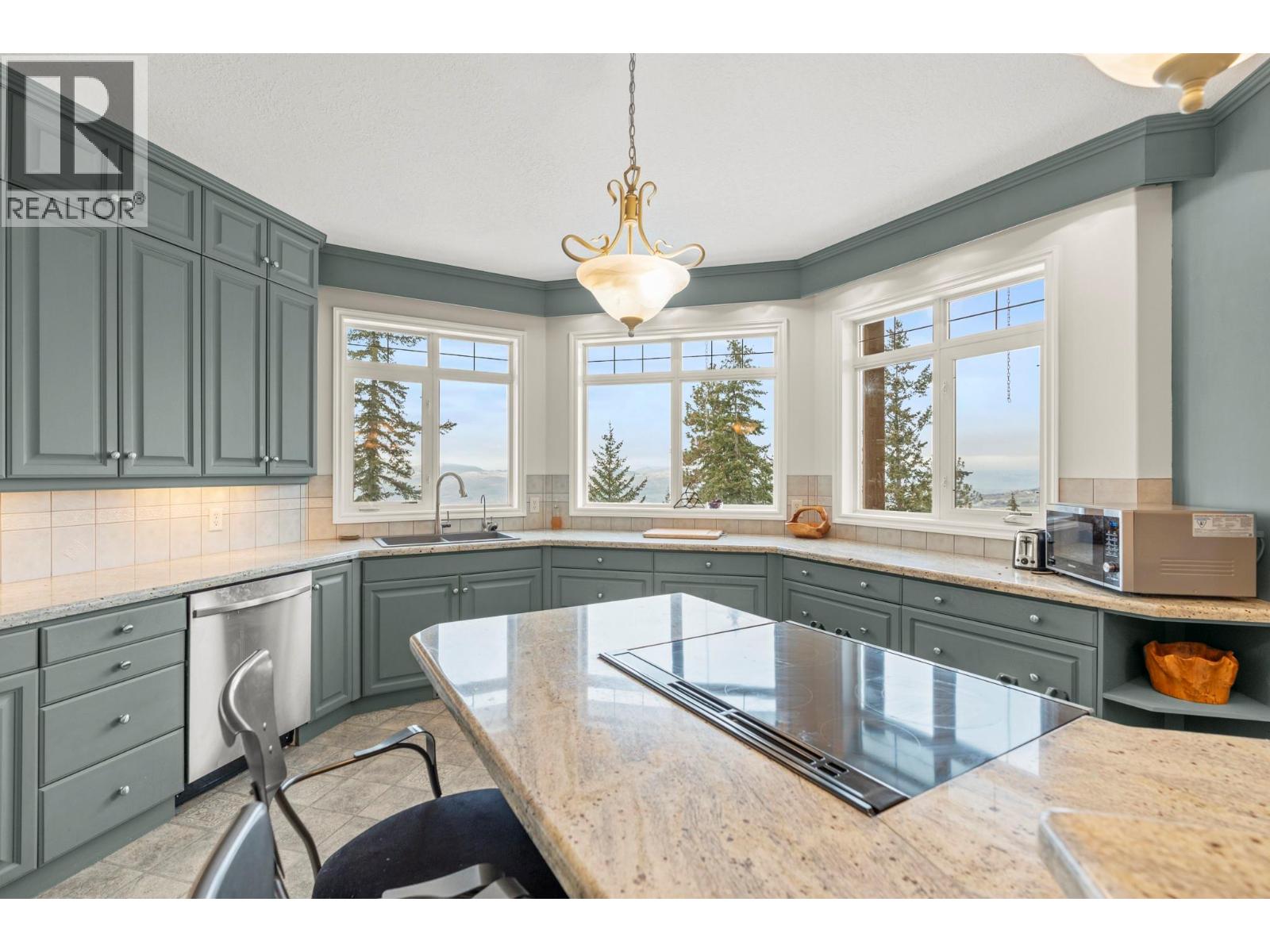 5475/5477 Kingsview Road - 21