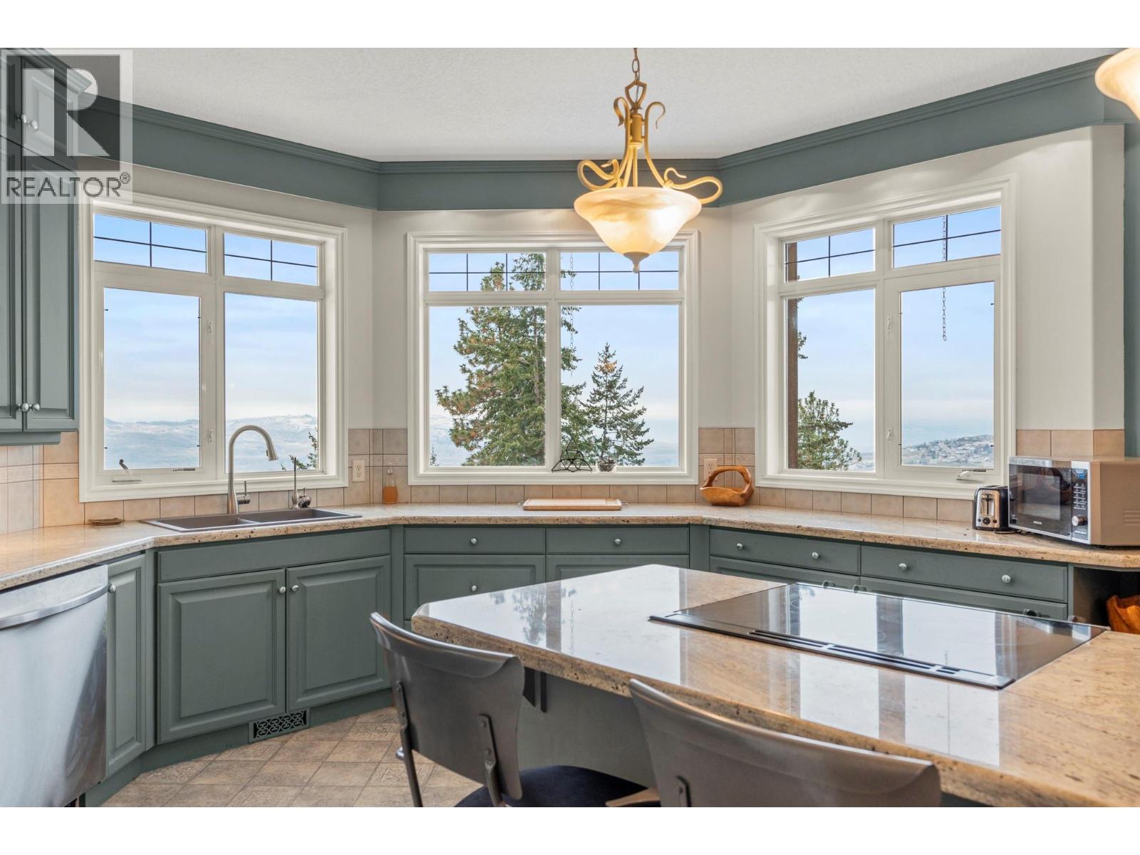 5475/5477 Kingsview Road - 23