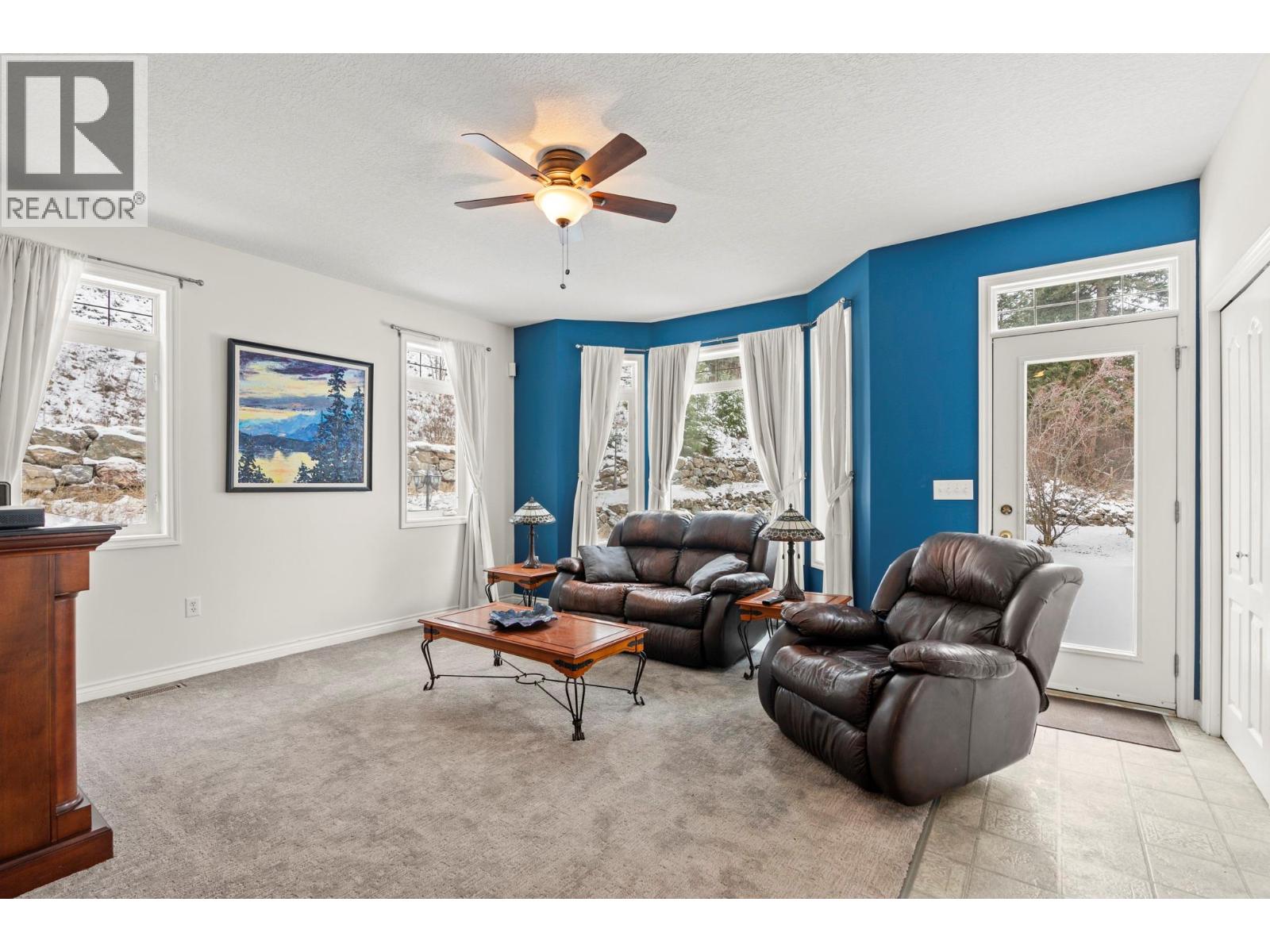 5475/5477 Kingsview Road - 27