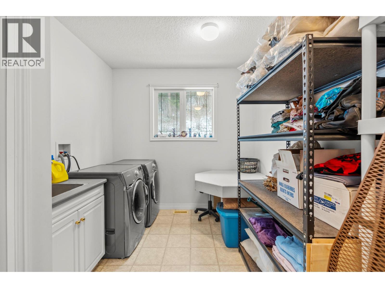 5475/5477 Kingsview Road - 32