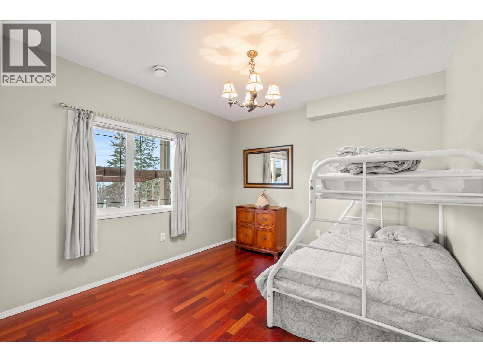 5475/5477 Kingsview Road - 50