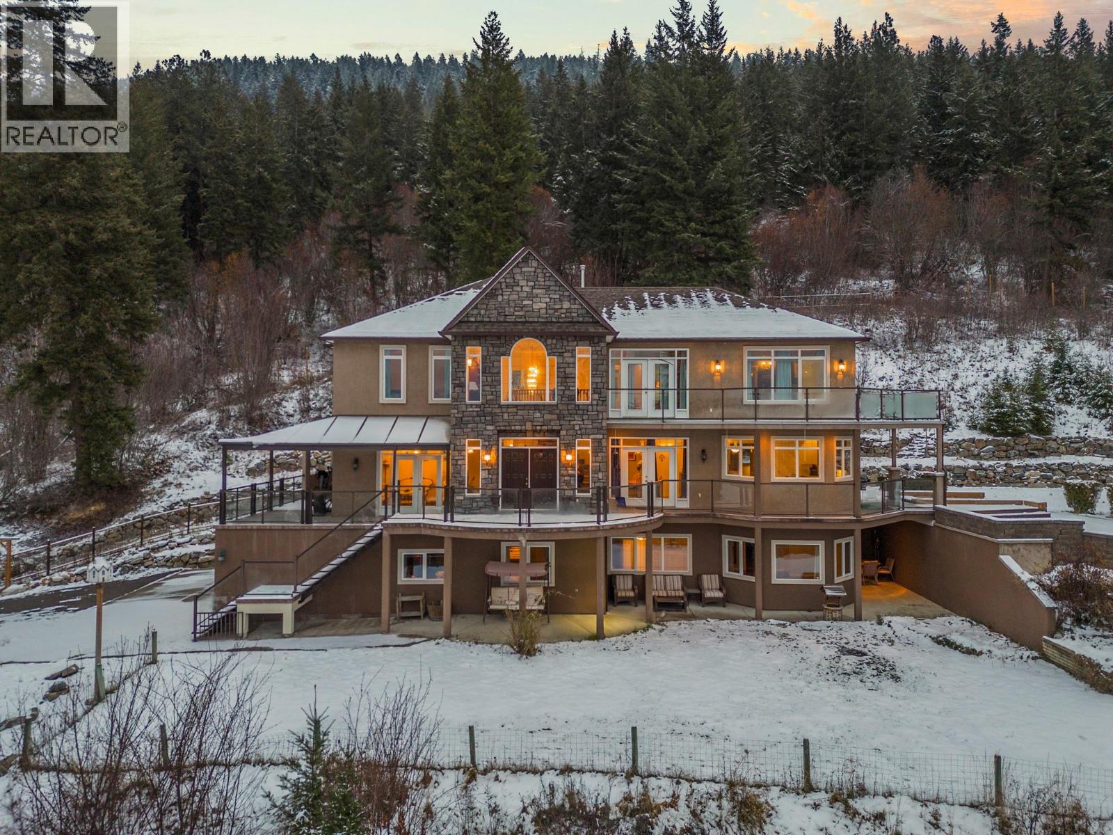 5475/5477 Kingsview Road - 57