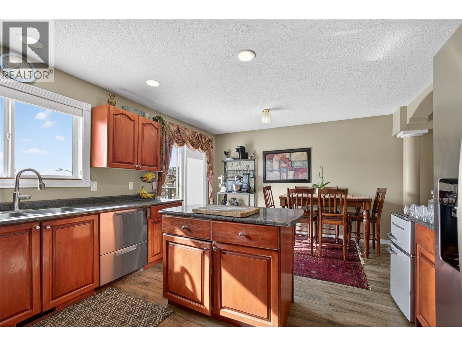  1562 Longley Crescent, Kelowna