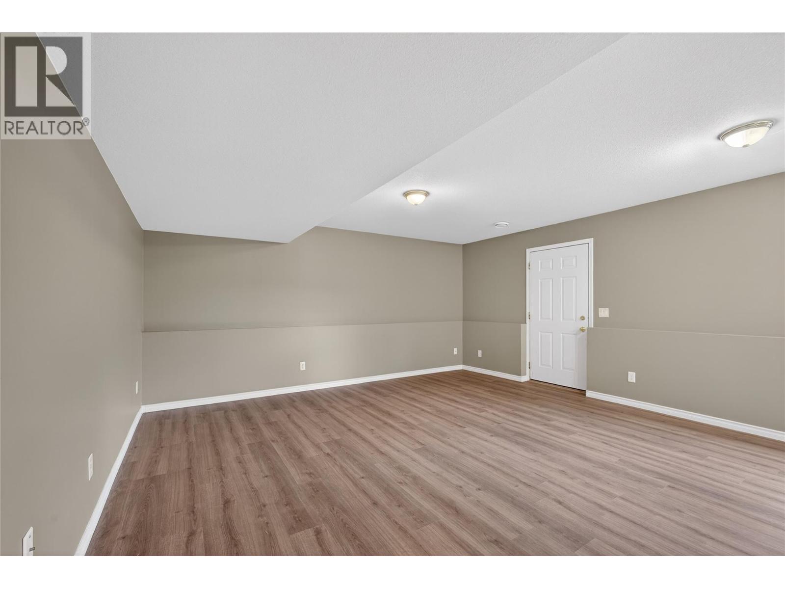  1562 Longley Crescent, Kelowna