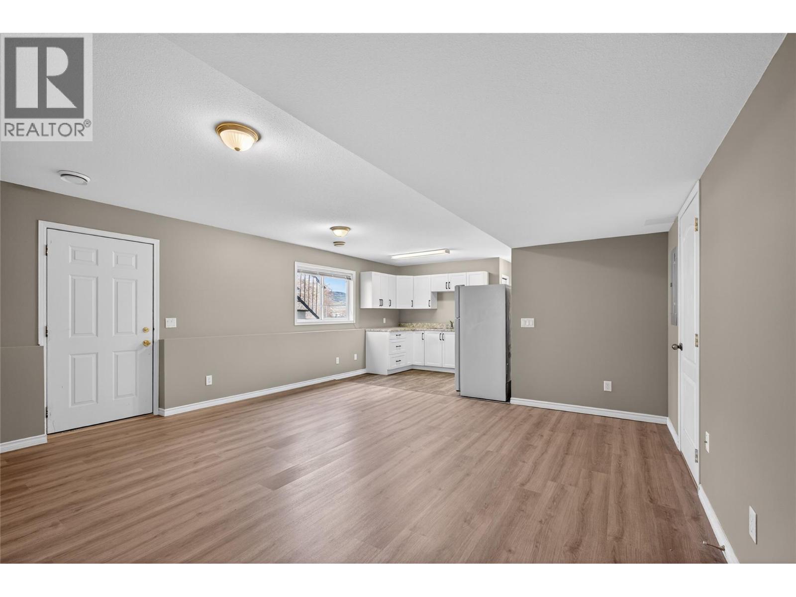  1562 Longley Crescent, Kelowna
