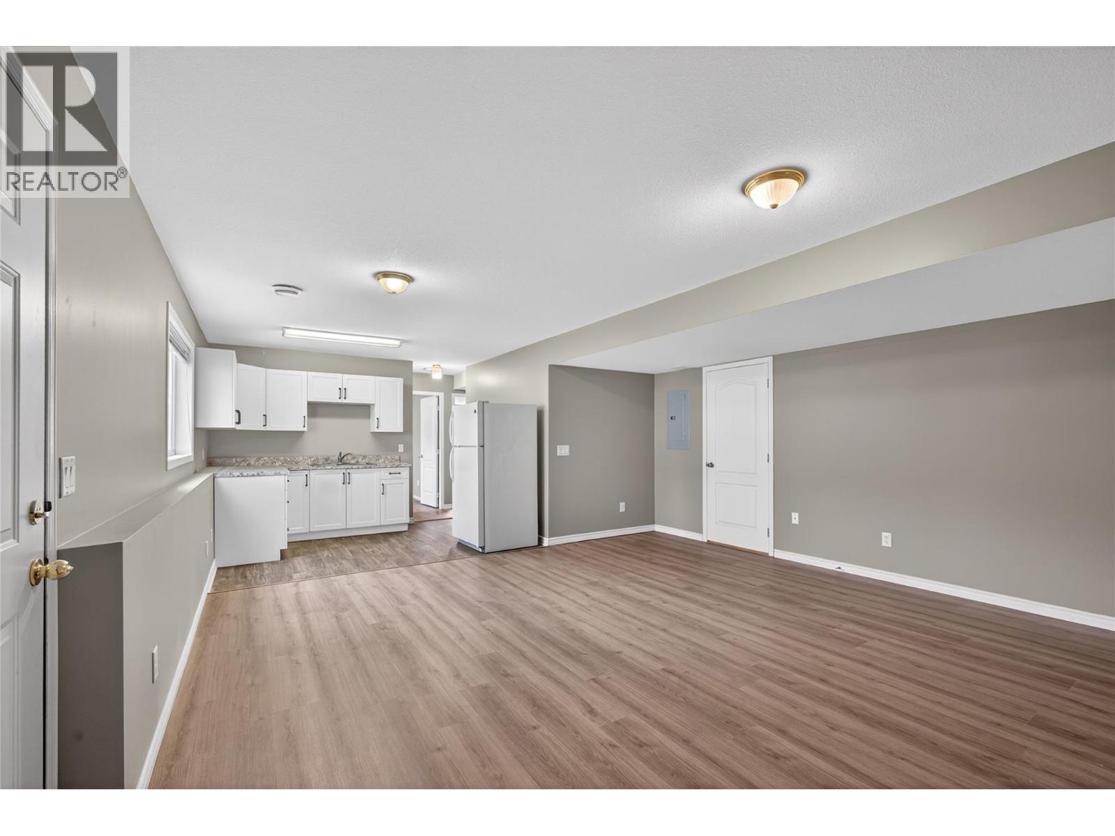  1562 Longley Crescent, Kelowna