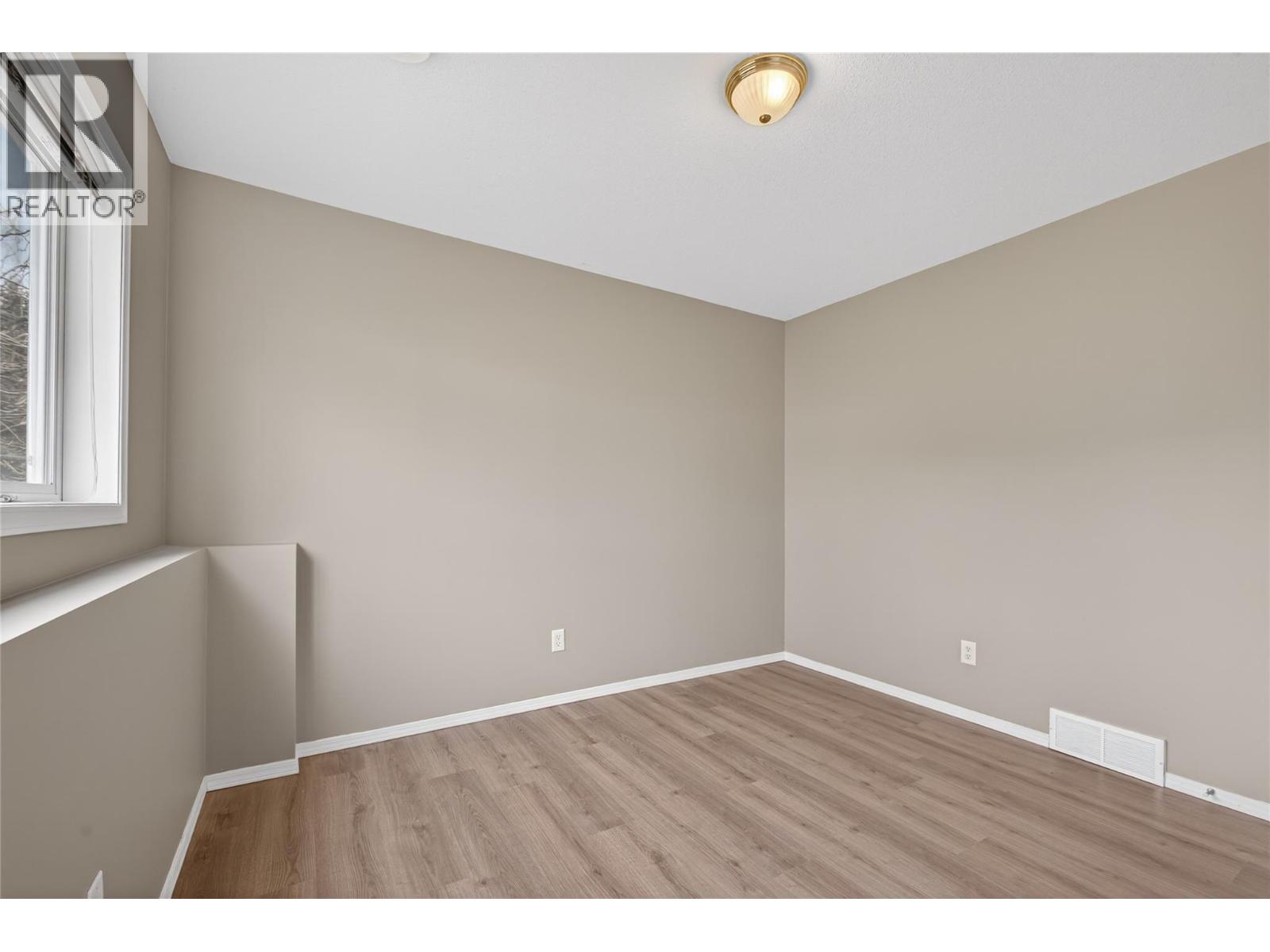  1562 Longley Crescent, Kelowna