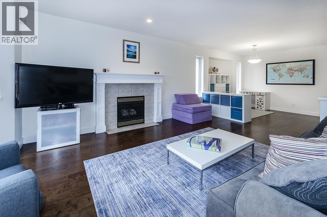 2062 MARY HILL ROAD, Port Coquitlam