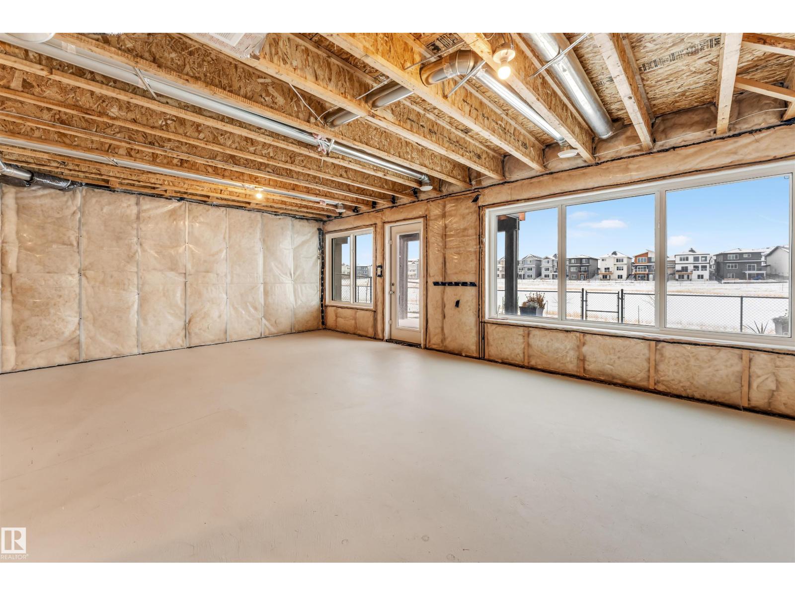 19135 22 AV NW - 29